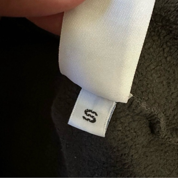 JOAH BROWN Aspen Half Zip Pullover Sweater Cropped in Washed Black - Picture 10 of 11